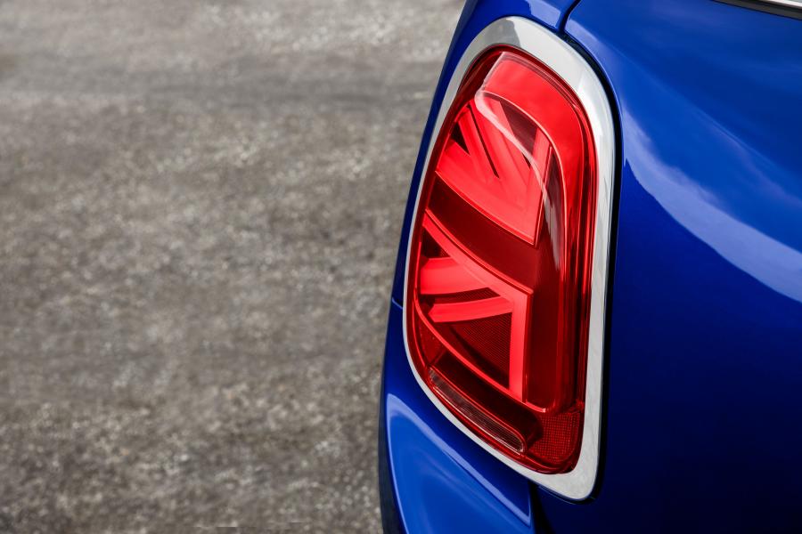 Детали экстерьера Mini Cooper S Cabrio (F57) 2018 года  (WW) (фото 196 из 222)